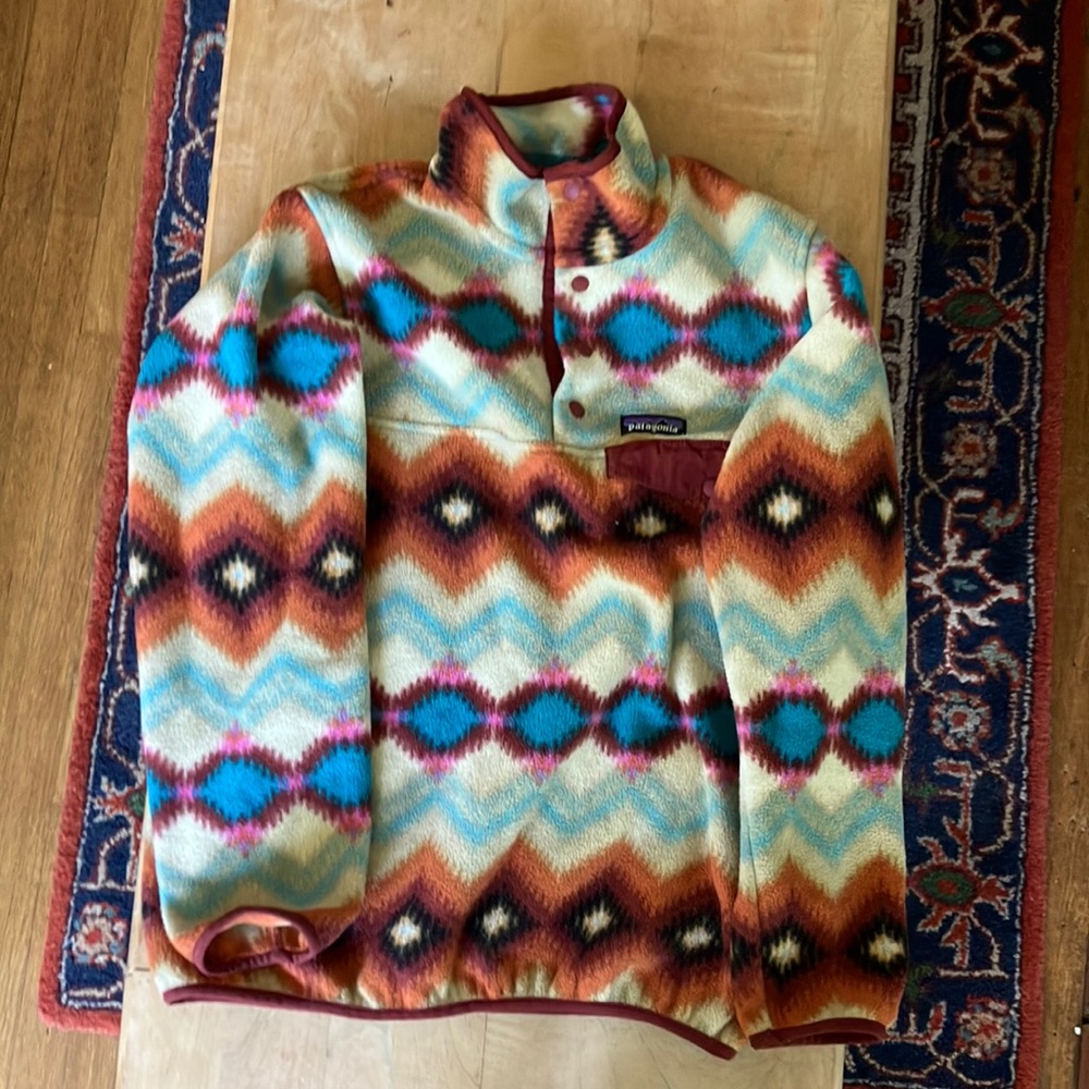 RARE Patagonia Timber Twist cinder red Synchilla fleece. Size small Aztec print
